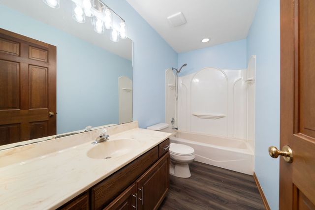 5235 Solitude Drive, Rockford, IL 61114