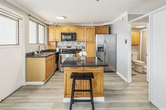 636 Nalanui Street 404, Honolulu, HI 96817