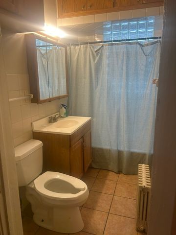 8227 S Evans Avenue, Chicago, IL 60619
