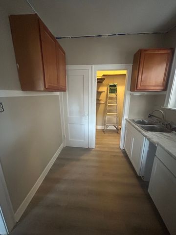 8227 S Evans Avenue, Chicago, IL 60619