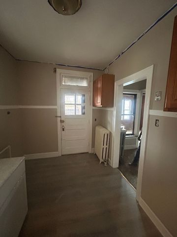 8227 S Evans Avenue, Chicago, IL 60619