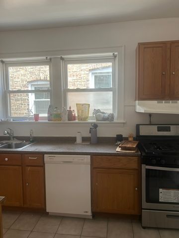 8227 S Evans Avenue, Chicago, IL 60619