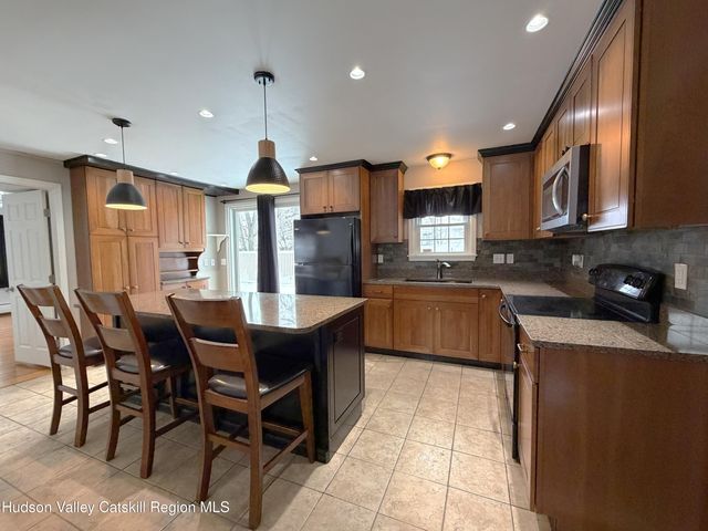 13 James Street, Hudson, NY 12534