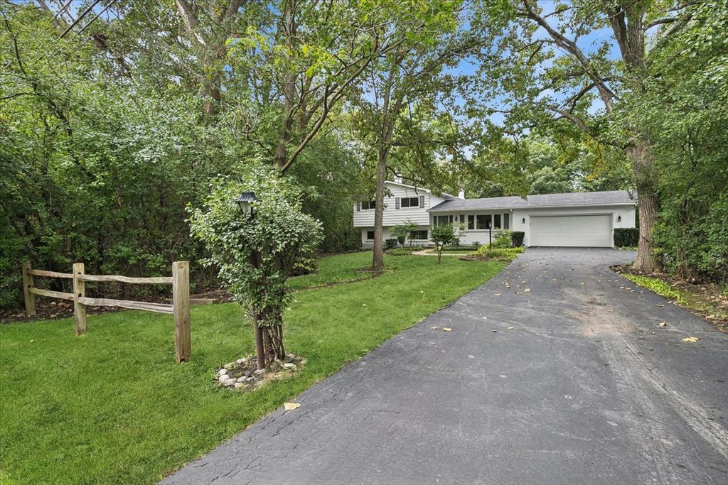 26890 N Longwood Road, Lake Forest, IL 60045 — photo 2