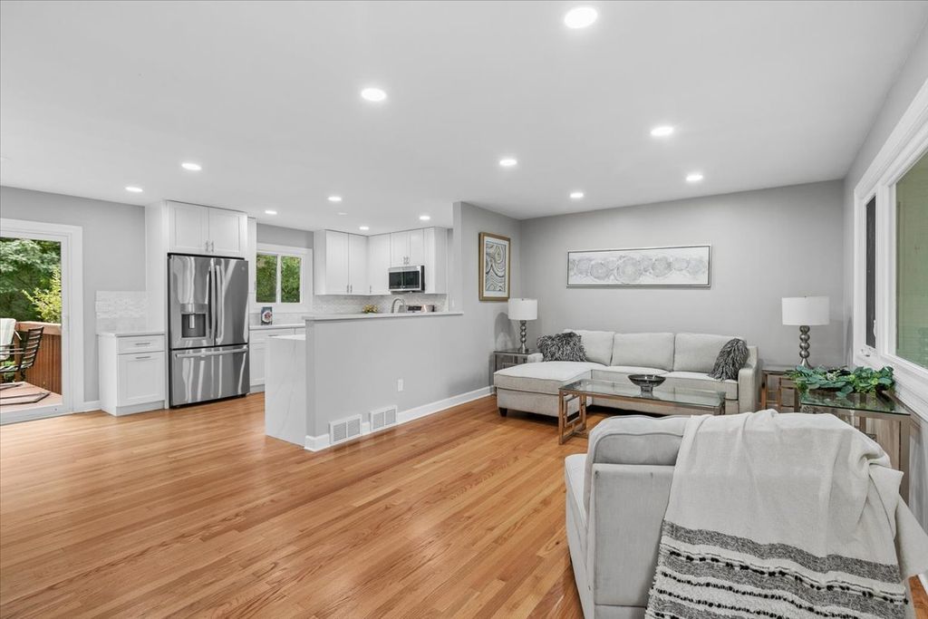 26890 N Longwood Road, Lake Forest, IL 60045 — photo 3
