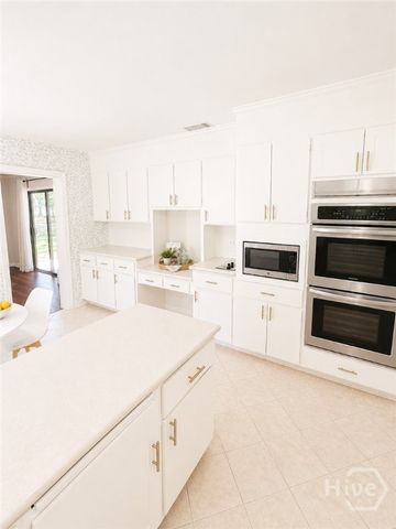 2 Abbott Lane, Savannah, GA 31411