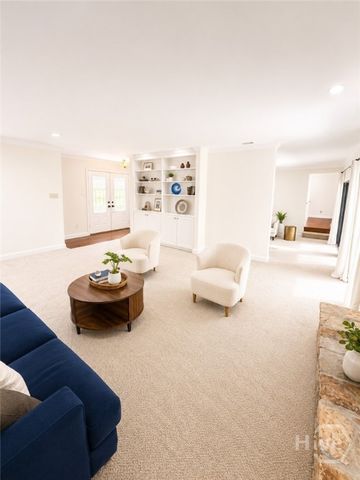 2 Abbott Lane, Savannah, GA 31411