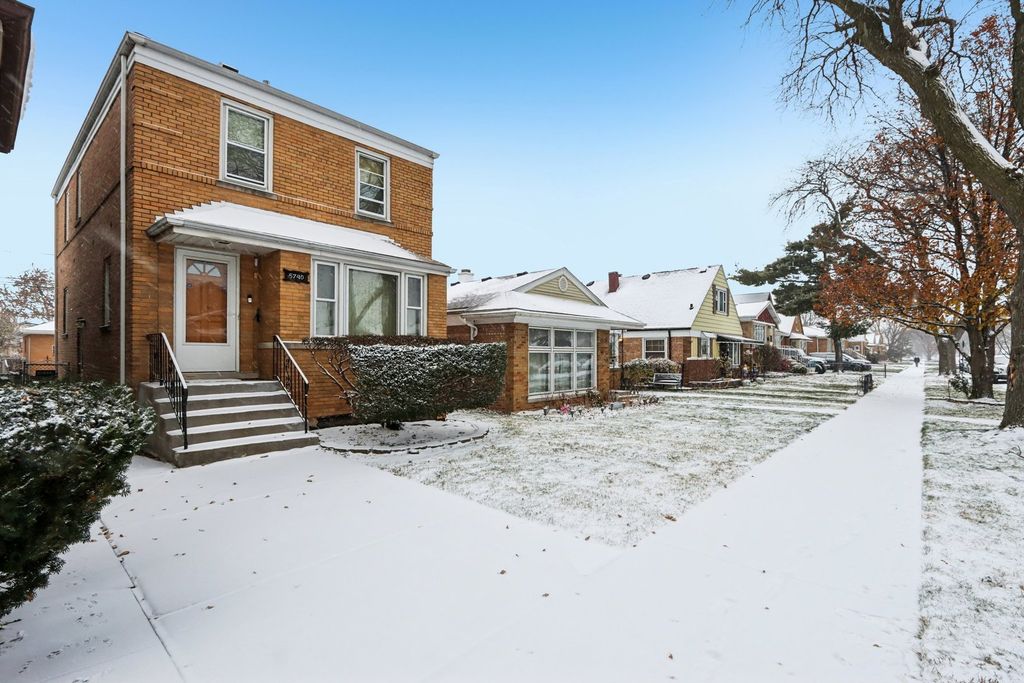 5740 S Monitor Avenue, Chicago, IL 60638