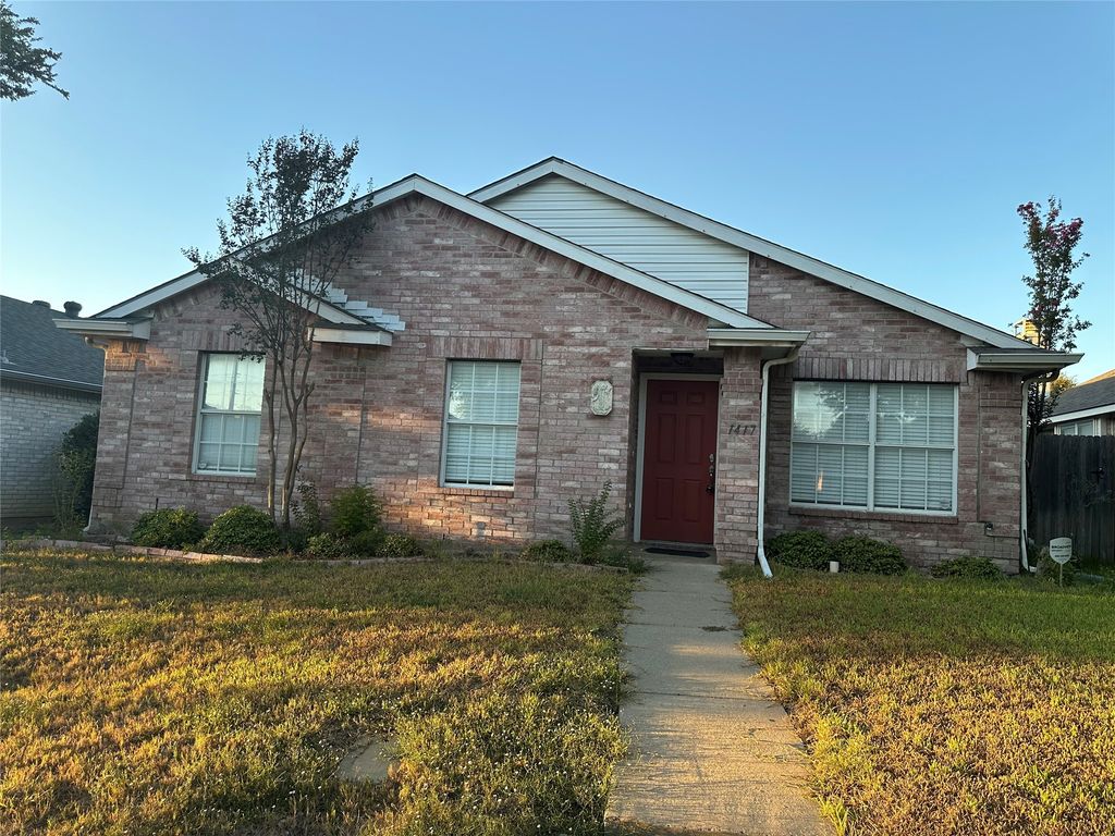 1417 Stella Drive, Lewisville, TX 75067