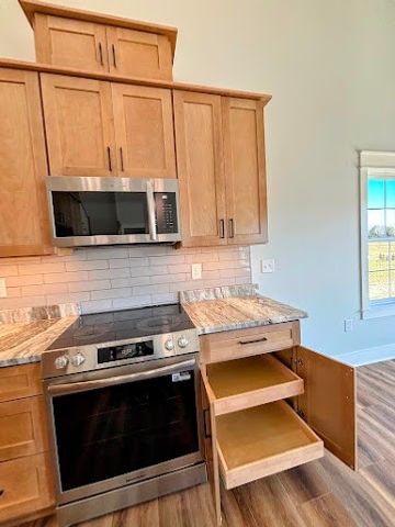 8184 Aedc Rd, Estill Springs, TN 37330