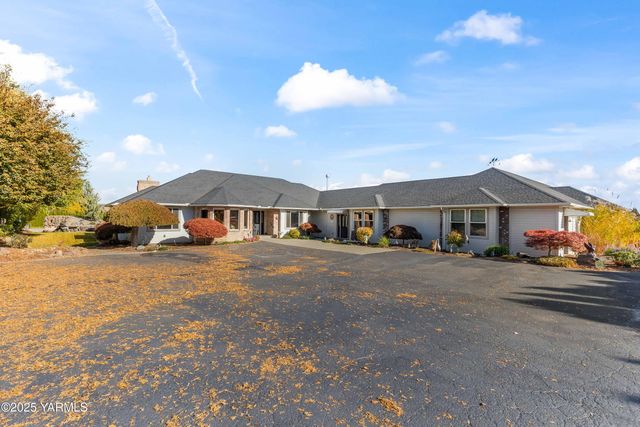 613 Friedline Rd, Yakima, WA 98908