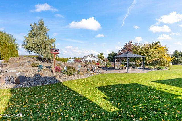 613 Friedline Rd, Yakima, WA 98908