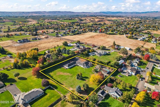 613 Friedline Rd, Yakima, WA 98908