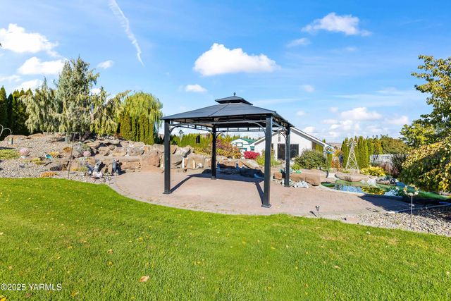 613 Friedline Rd, Yakima, WA 98908