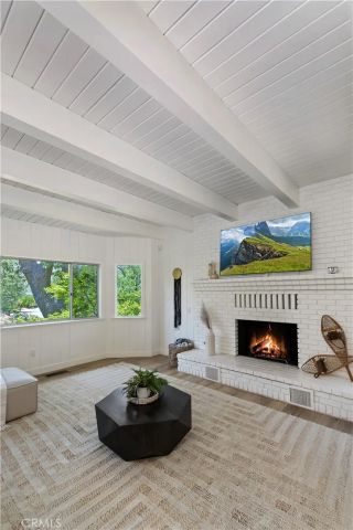 1211 Yellowstone Drive, Lake Arrowhead, CA 92352