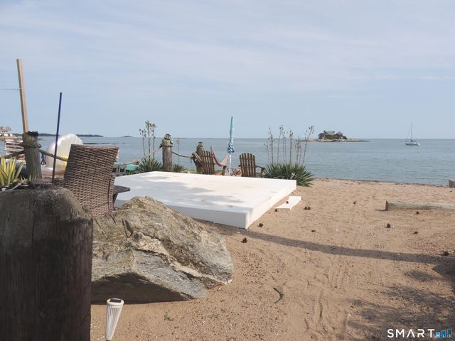 87 Hotchkiss Grove Road, Branford, CT 06405