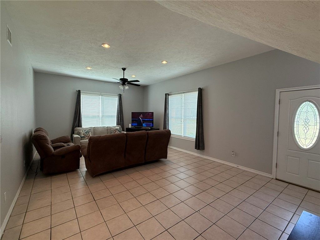 8380 Shady Lane, Bryan, TX 77808 — photo 2