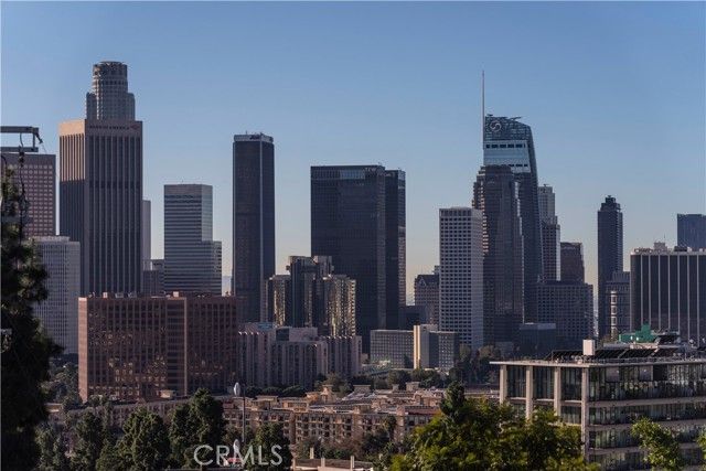 1025 White Knoll, Los Angeles, CA 90012