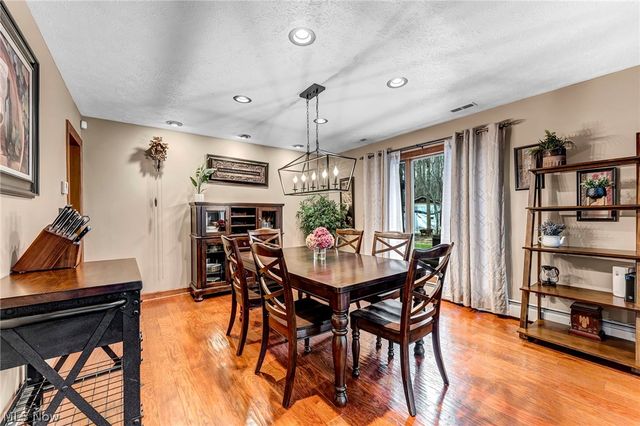 2960 Millgate Drive, Willoughby Hills, OH 44094