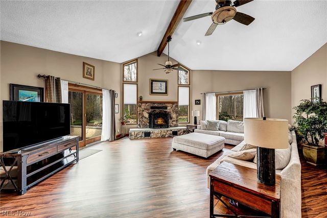 2960 Millgate Drive, Willoughby Hills, OH 44094
