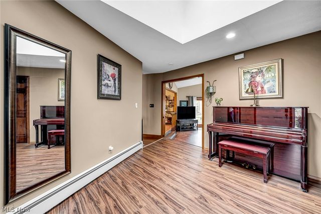 2960 Millgate Drive, Willoughby Hills, OH 44094