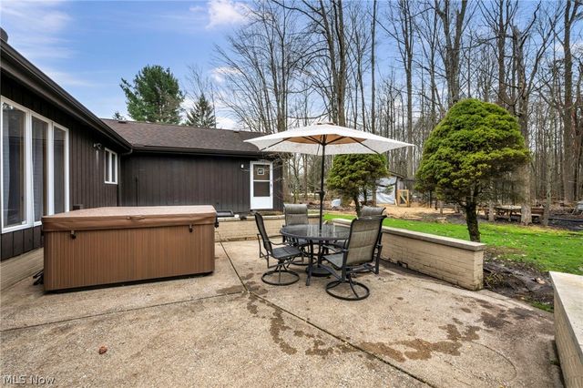 2960 Millgate Drive, Willoughby Hills, OH 44094