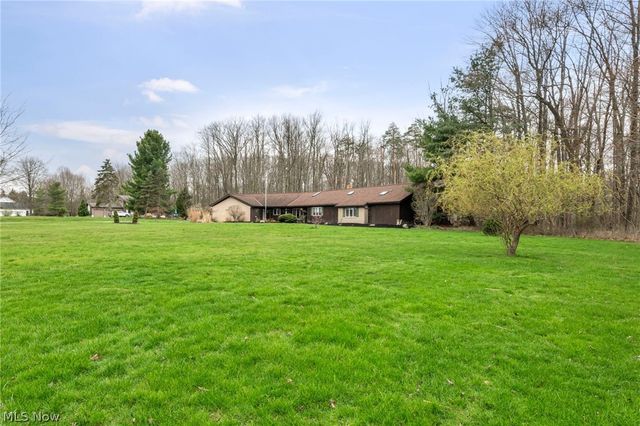 2960 Millgate Drive, Willoughby Hills, OH 44094