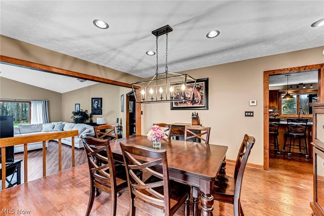2960 Millgate Drive, Willoughby Hills, OH 44094