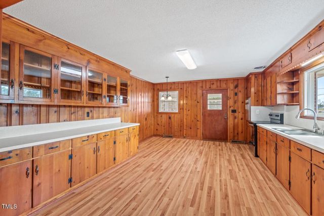 7415 Old Oxford Road, Bahama, NC 27503