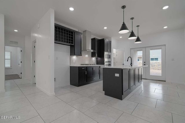 13889 CAROLINA PONCE Avenue, Horizon City, TX 79928