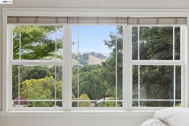 409 Oak Ln, Pleasanton, CA 94566