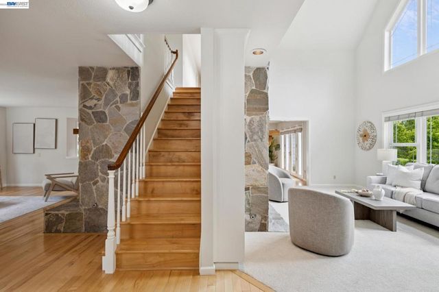 409 Oak Ln, Pleasanton, CA 94566