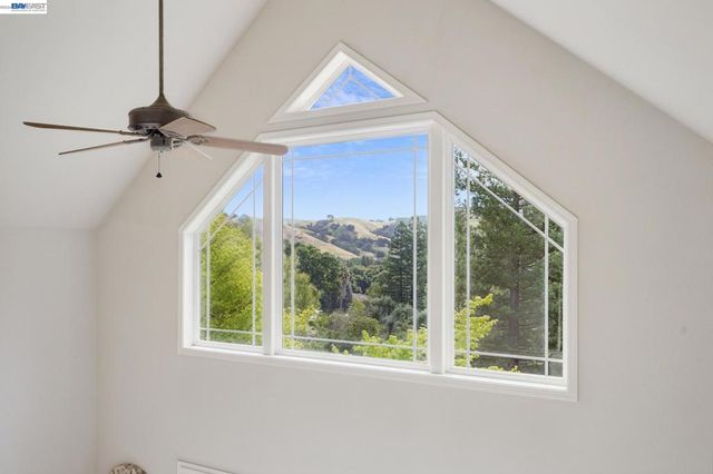 409 Oak Ln, Pleasanton, CA 94566