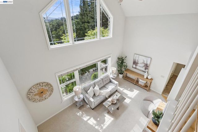 409 Oak Ln, Pleasanton, CA 94566