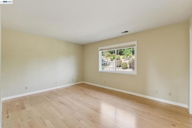 409 Oak Ln, Pleasanton, CA 94566