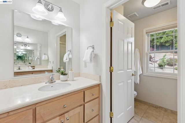 409 Oak Ln, Pleasanton, CA 94566