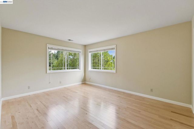 409 Oak Ln, Pleasanton, CA 94566