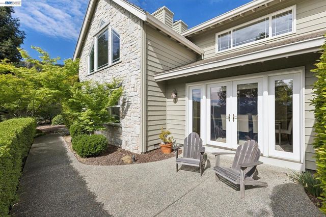 409 Oak Ln, Pleasanton, CA 94566