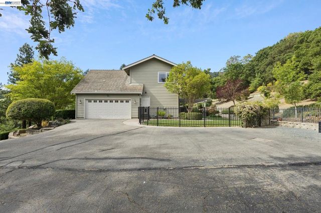 409 Oak Ln, Pleasanton, CA 94566