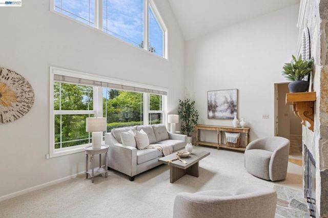 409 Oak Ln, Pleasanton, CA 94566