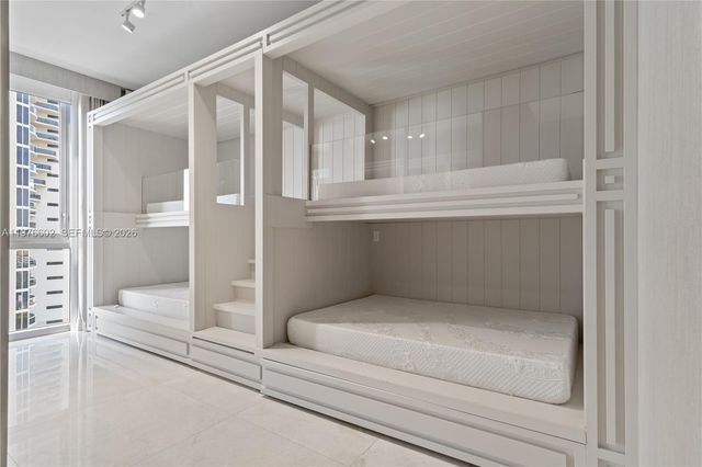 17749 Collins Ave 902, Sunny Isles Beach, FL 33160