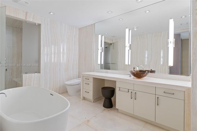 17749 Collins Ave 902, Sunny Isles Beach, FL 33160