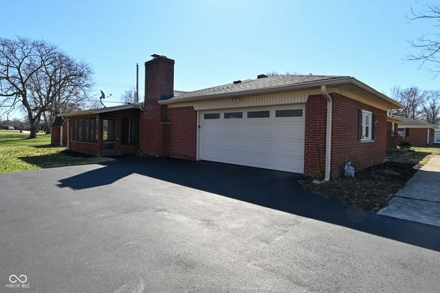 6347 Breamore Road, Indianapolis, IN 46220