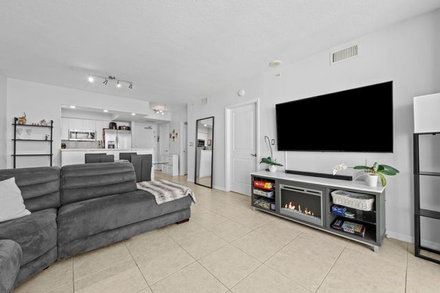 347 N New River Drive 2707, Fort Lauderdale, FL 33301