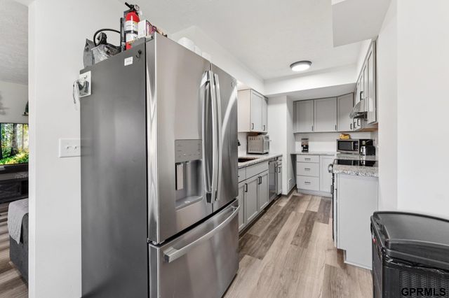 823 N 123 Court, Omaha, NE 68154