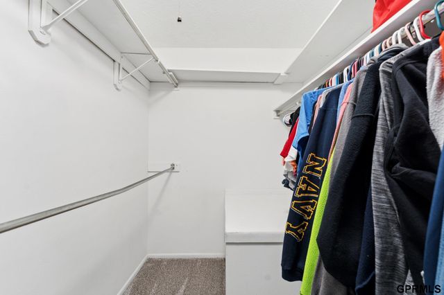 823 N 123 Court, Omaha, NE 68154