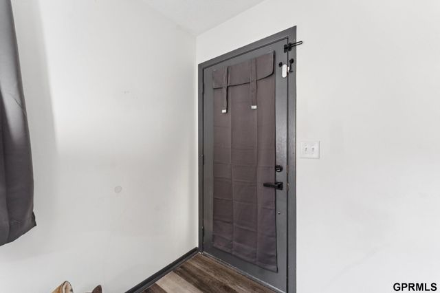 823 N 123 Court, Omaha, NE 68154