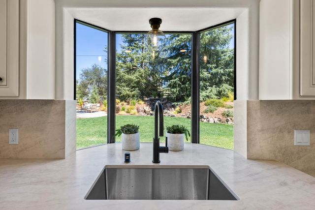 6650 Auburn Folsom Rd, Granite Bay, CA 95746