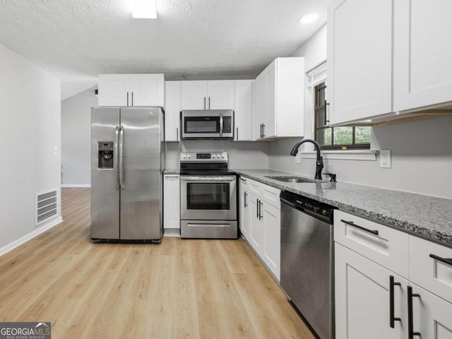 672 Reeceburg Road SE, Silver Creek, GA 30173
