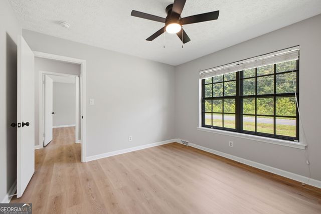 672 Reeceburg Road SE, Silver Creek, GA 30173